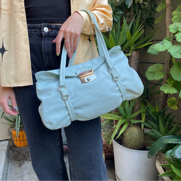Vintage baby blue/silver Prada leather bag with certificate of authenticity - Picture 8 of 17